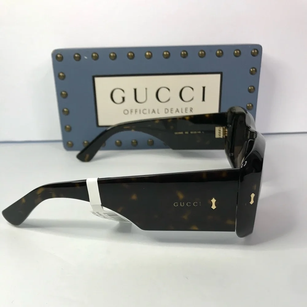 New - Guc­ci GG1080S Sun­glass­es worn by Paige DeS­or­bo as seen in Sum­mer H… - Picture 5 of 11